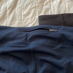 Lulu  navy capris